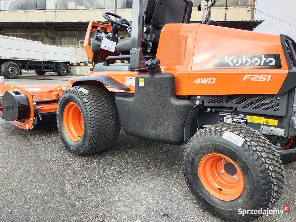 Kosiarka Kubota F251 Maszyna dostępna ręki Śląsk