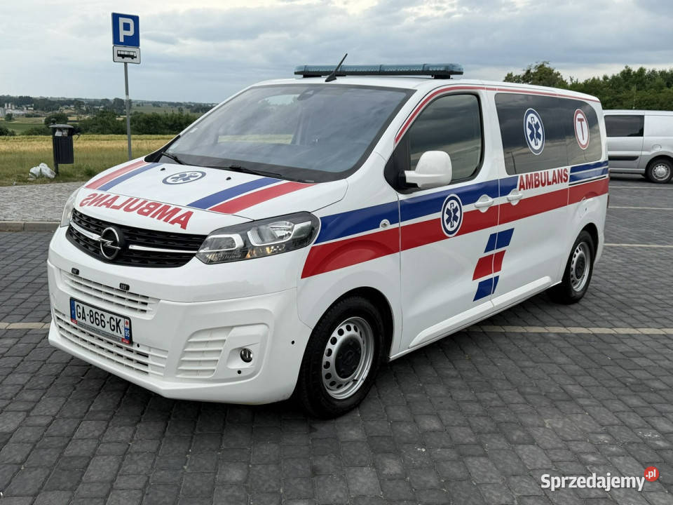 ambulansy Opel Vivaro Opel Vivaro oryginalny wielkopolskie Gostyń