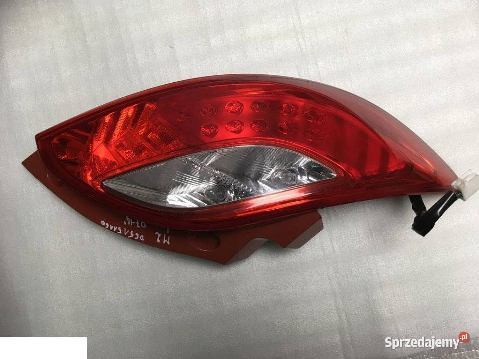 MAZDA 2 DE 2013 LAMPA TYLNA LEWA D65151160 Kozubszczyzna