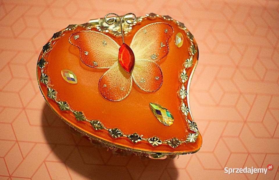 Szkatułka w kształcie serduszka na biżuterię z kujawsko-pomorskie Chełmno