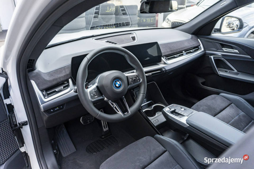 BMW iX2 iX2 eDrive20 z ratą 950 netto łódzkie Łódź