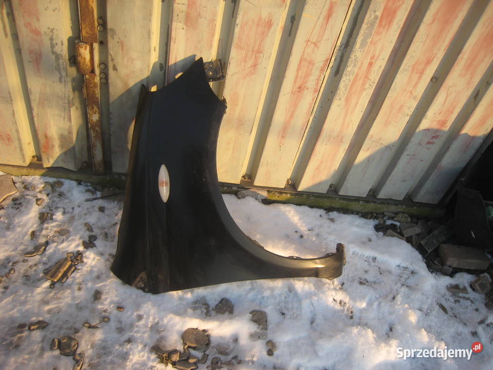 Błotnik przedni prawy Toyota Yaris I 9906 czarny Kraków sprzedam