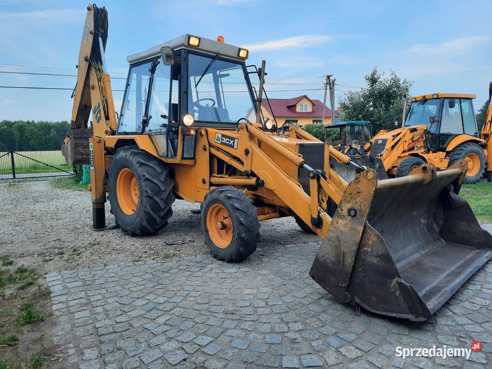 Koparkoładowarka JCB 3CX Motoryzacja Bucze