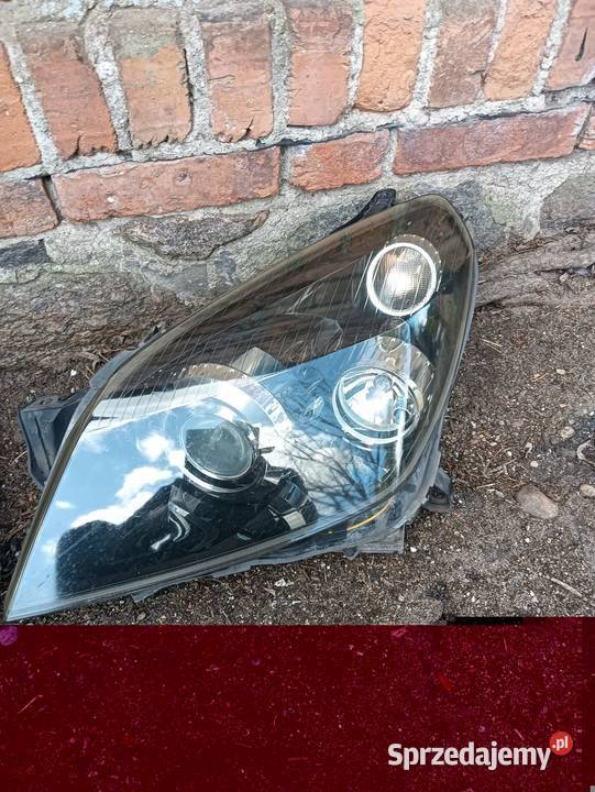 Lampy Astra H GTC xenon skrętny kompletne Lampy przednie Poniec