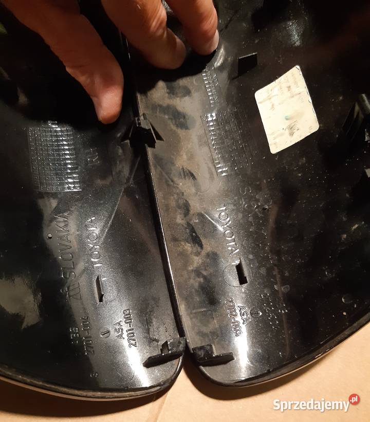 Obudowy lusterek lewa prawa Toyota yaris II 2009 Karoseria łódzkie Łódź