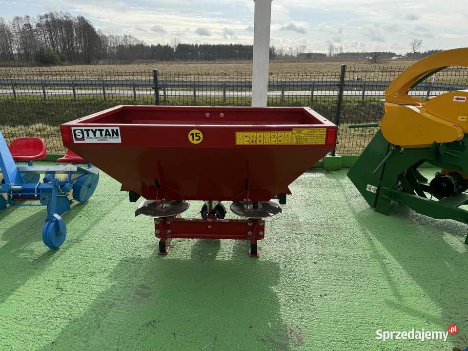 Rozsiewacz do nawozów dwutarczowy TYTAN podkarpackie