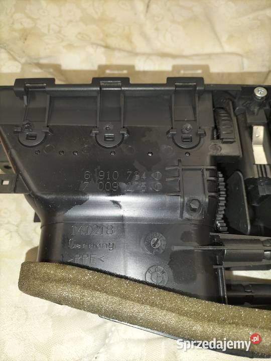 Kratka wlotu powietrza konsoli lewy przód BMW osobowe Poręba