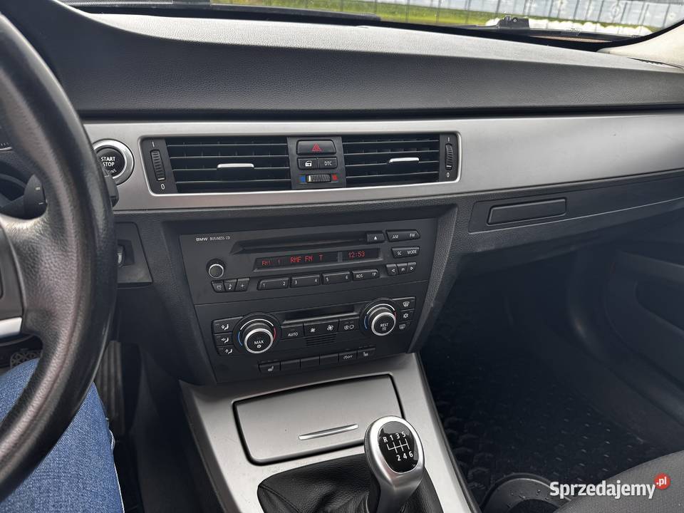 BMW E90 318i Sedan 2008 Czerwony Zadbany benzyna sprzedam