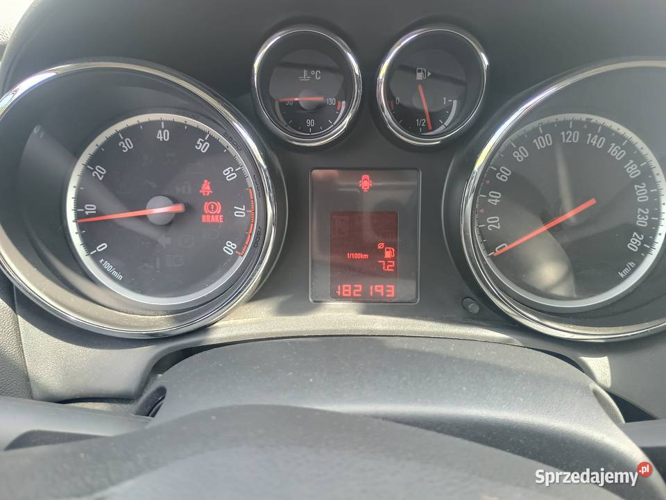 Opel astra j 14 benzyna 100 nieuszkodzony warmińsko-mazurskie Korsze sprzedam