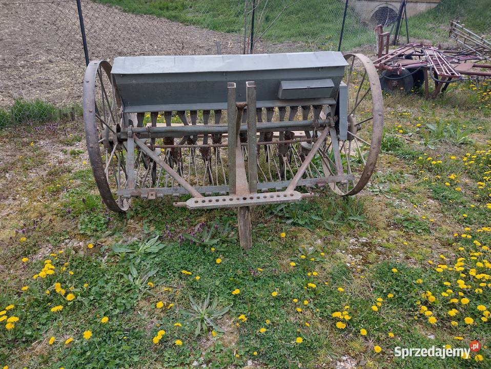 Siewnik zbożowy 15 lejkowy Spławy Pierwsze