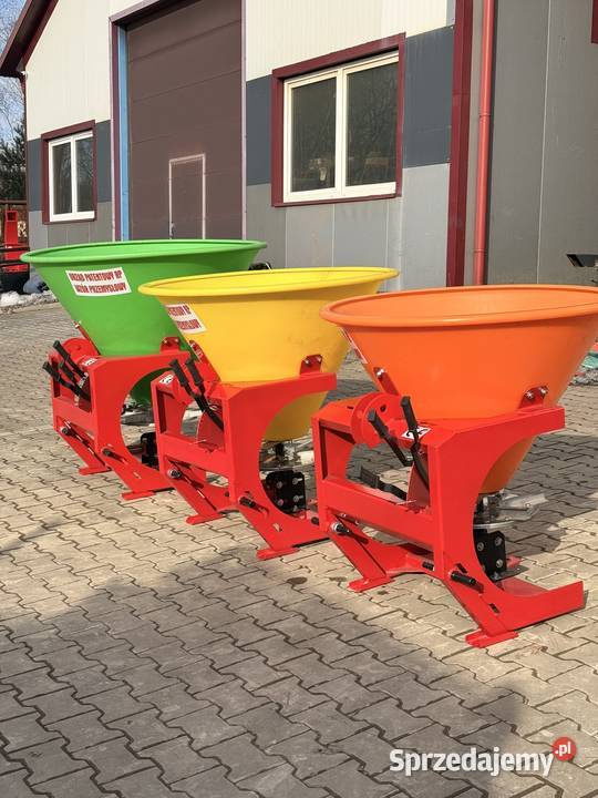 Rozsiewacz lejek polska produkcja nowoczesna Rozsiewacze nawozów