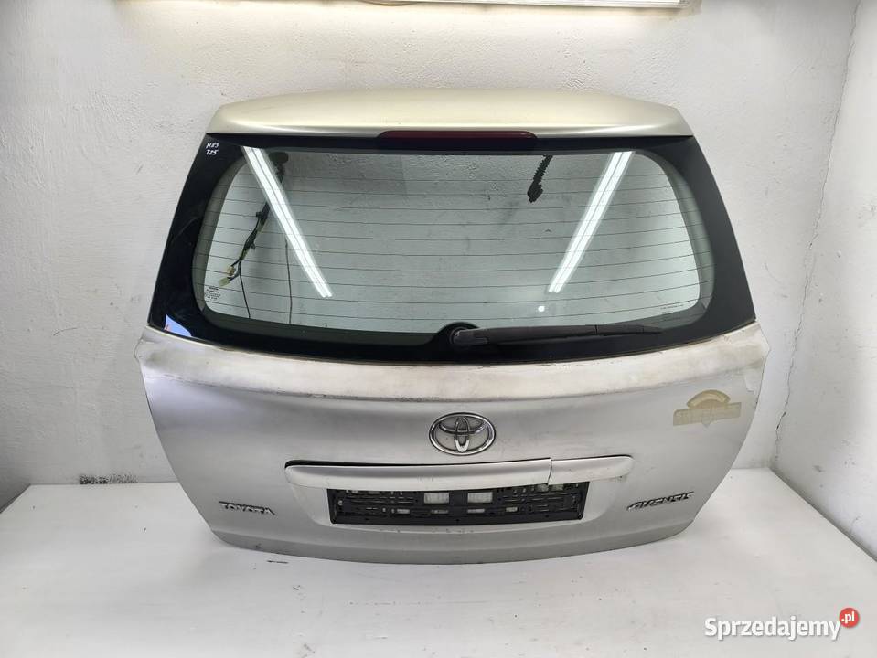 KLAPA BAGAZNIKA TYŁ TOYOTA AVENSIS II T25 KOMBI sprzedam