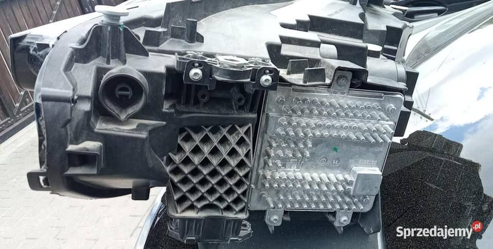 Lampa przod prawa BMW G42 Poznań