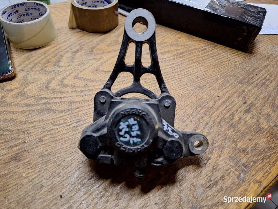 Suzuki GSX 750 F Katana zacisk tył tylne gsx750f Jelenia Góra