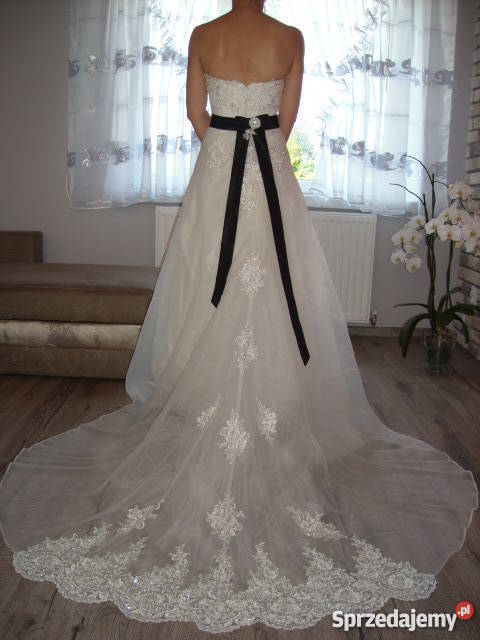 sprzedam piękną suknię ślubną Łask