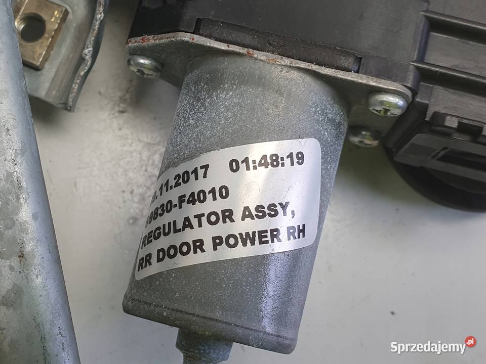 Toyota CHR CHR PODNOŚNIK SZYBY prawy tył Rudka