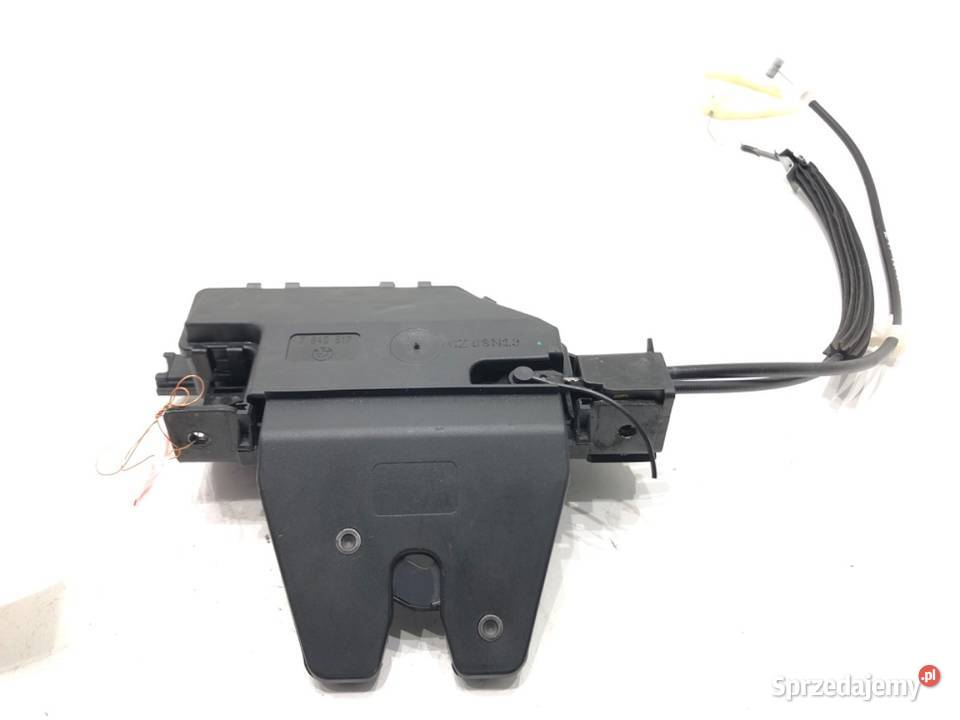 ZAMEK KLAPY TYŁ BMW E92 SportowyCoupe 7840617 osobowe