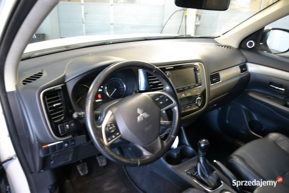 Mitsubishi Outlander 23 D 156 4x4 KAMERA COFANIA Kęty