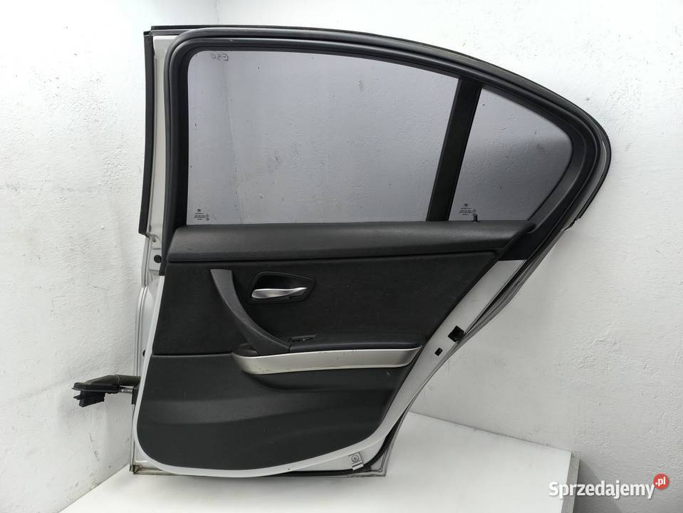 DRZWI PRAWY TYŁ BMW E90 Drzwi
