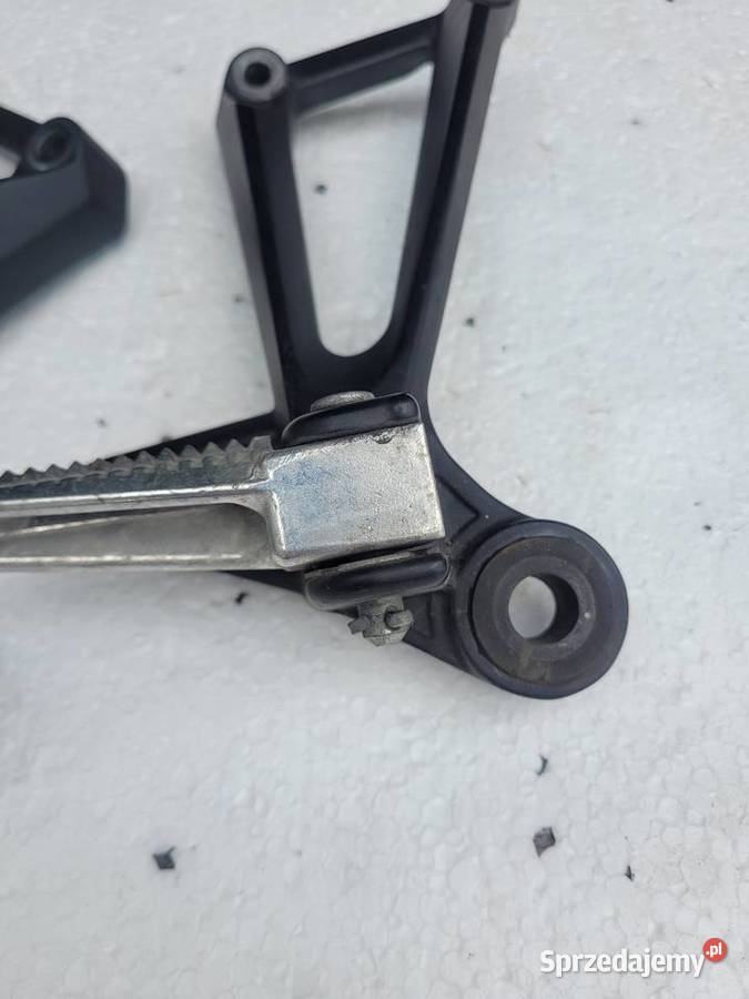 YAMAHA R3 R 3 1924 SET PODNÓŻEK PASAŻERA Nowy Tomyśl