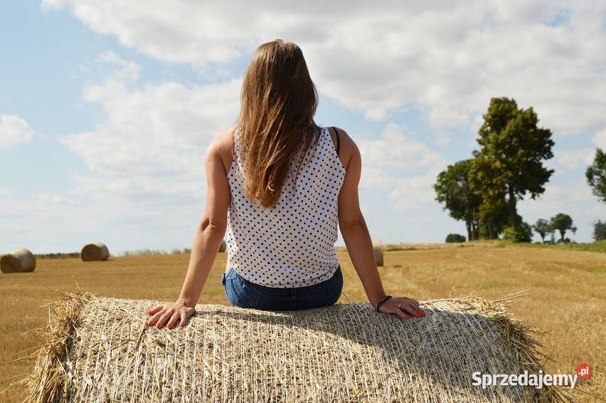 Słoma w belach 130 Kotlin