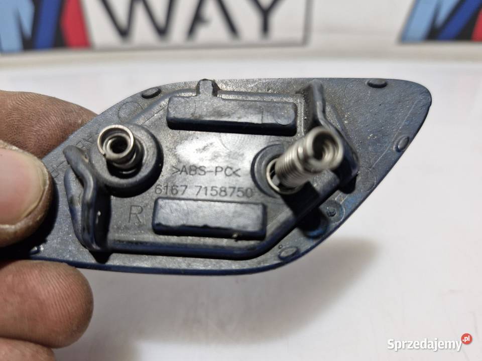 BMW E92 E93 ZAŚLEPKA SPRYSKIWACZA PRAWA 7158750