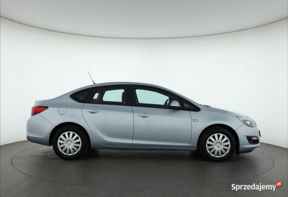 Opel Astra 14 T gniazdo USB Piaseczno