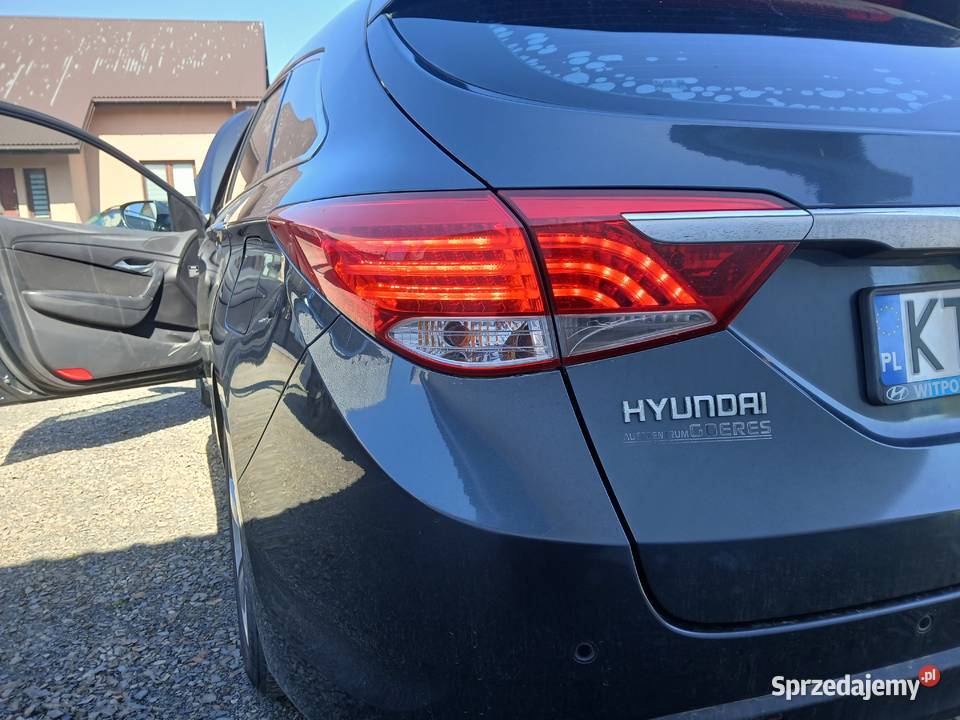 Lampa lewa tył tylna led Hyundai i40 kombi EU