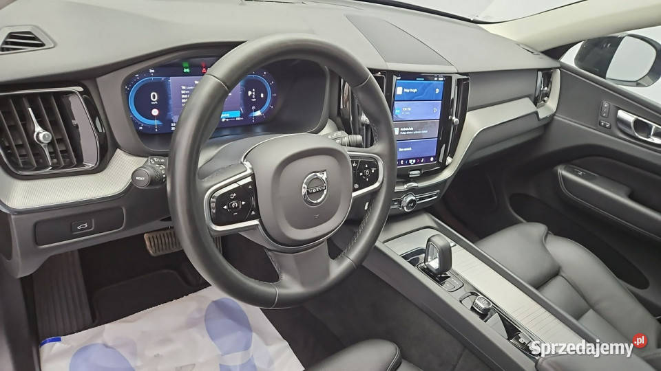 Volvo XC 60 B4 D Plus Dark aut Z Polskiego automatyczna Warszawa