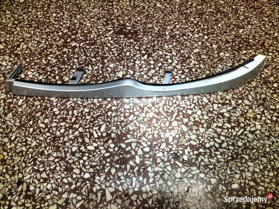 Brewka lampy prawej przedniej BMW E46 SEDAN Poręba