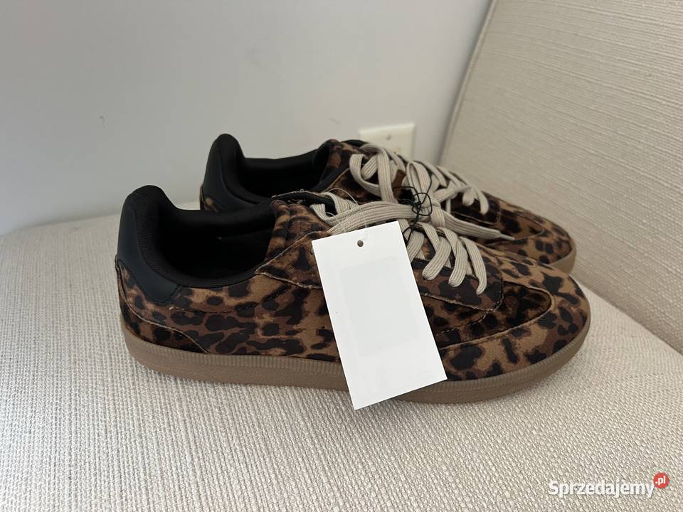 Buty damskie sportowe HM Gdańsk