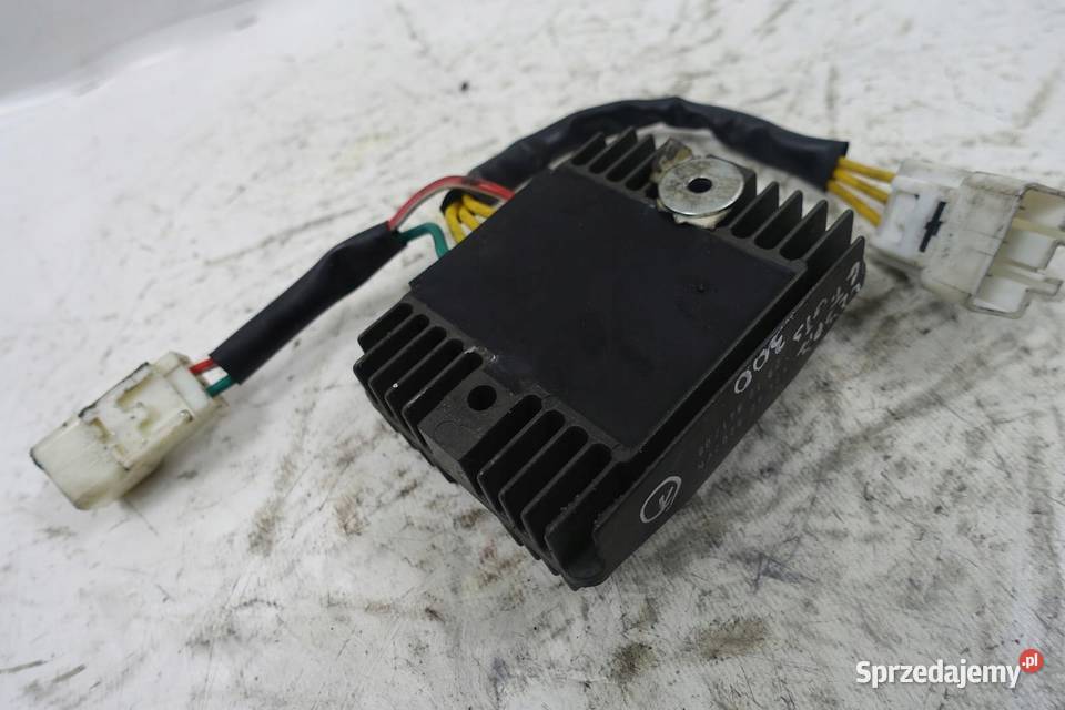 Piaggio Vespa GT GTS 300 REGULATOR NAPIĘCIA Regulatory napięcia lubelskie