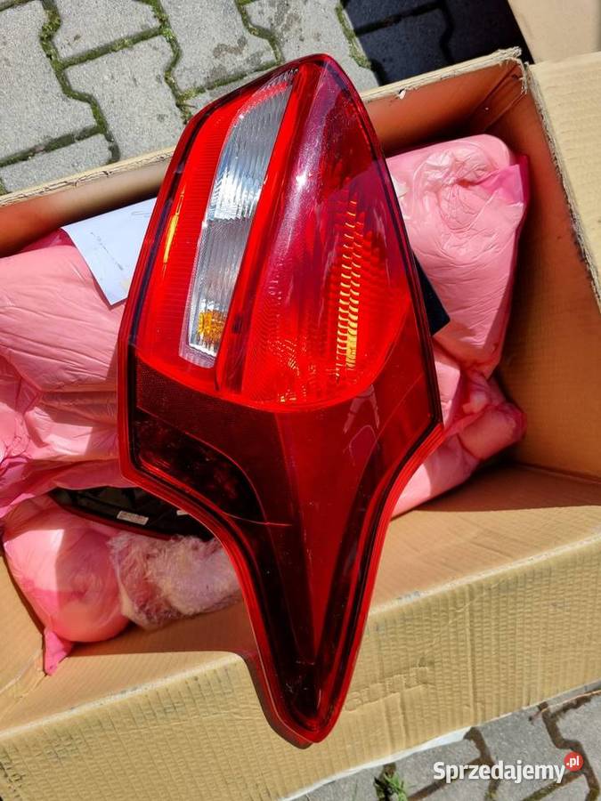 Ford Focus MK3 FL Lift HB Hathback Lampy Tył osobowe Skawina sprzedam