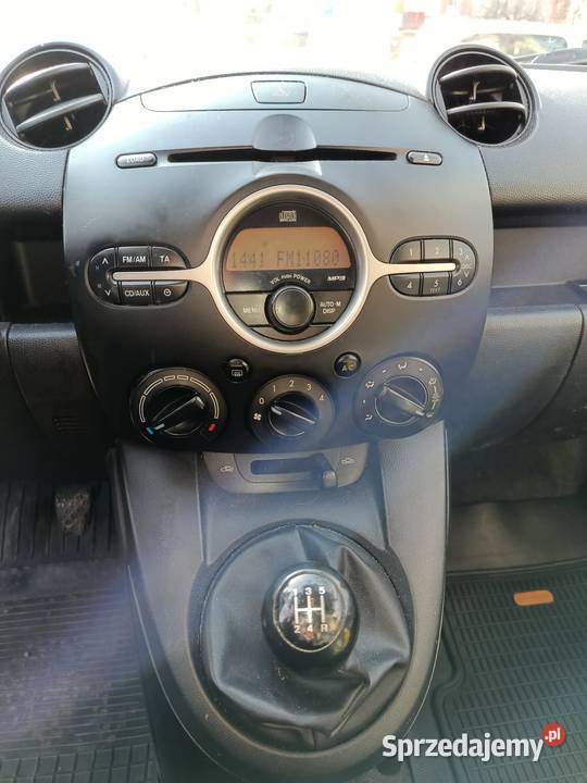 Mazda 2 13 208 08r klima grzane fotele OC i Rok produkcji 2008 Warszawa sprzedam