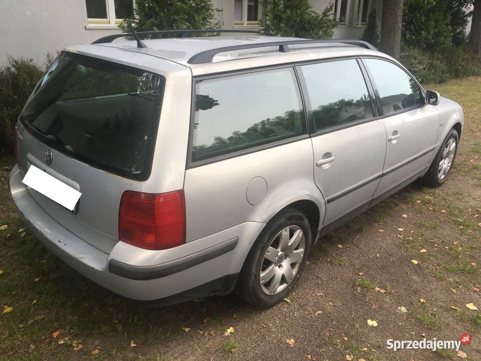 Volkswagen Passat 18 ADR Kombi Na części Sarnaki