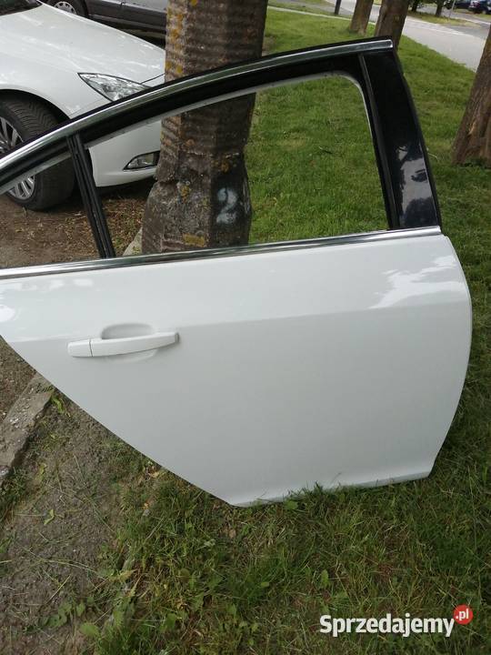 sprzedam w stanie drzwi tylne prawe osobowe Karoseria lubelskie Lublin