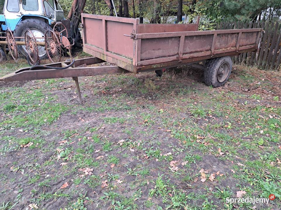 Przyczepa jednoosiowa wywrotka na tył Przyczepy rolnicze Gizałki