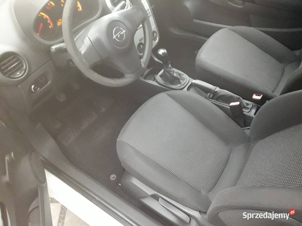 Sprzedam Opel Corsa 12 Benzyna Moc 51 kW70 Gniezno