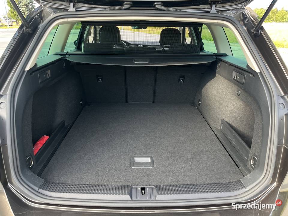 VW Passat B8 Kombi 2018 20 TDI 150 Automat DSG automatyczna Międzybrodzie Żywieckie