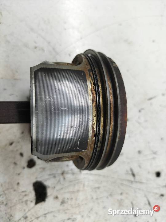 TŁOK KORBOWÓD 076182 14 TSI Audi A3 II 20032013