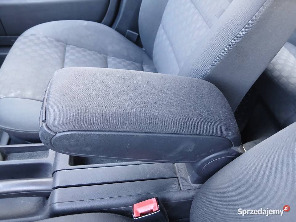 Podłokietnik Audi A6 C5 2002 materiałowy Rybnik Rok produkcji 2002 śląskie Szczerbice