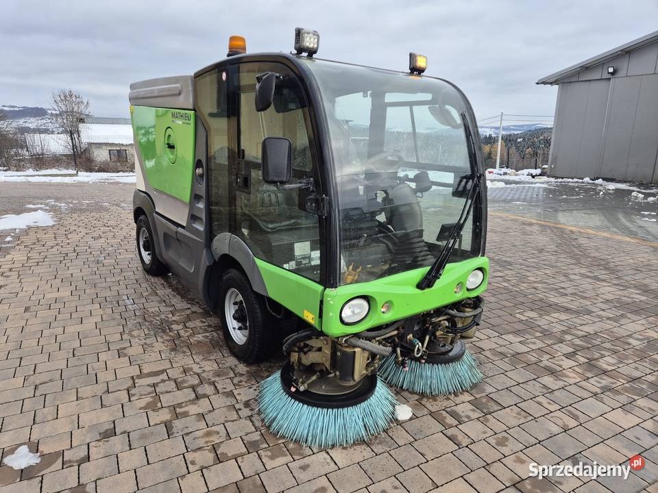 Zamiatarka Mathieu Rok produkcji 2009 Chełmiec
