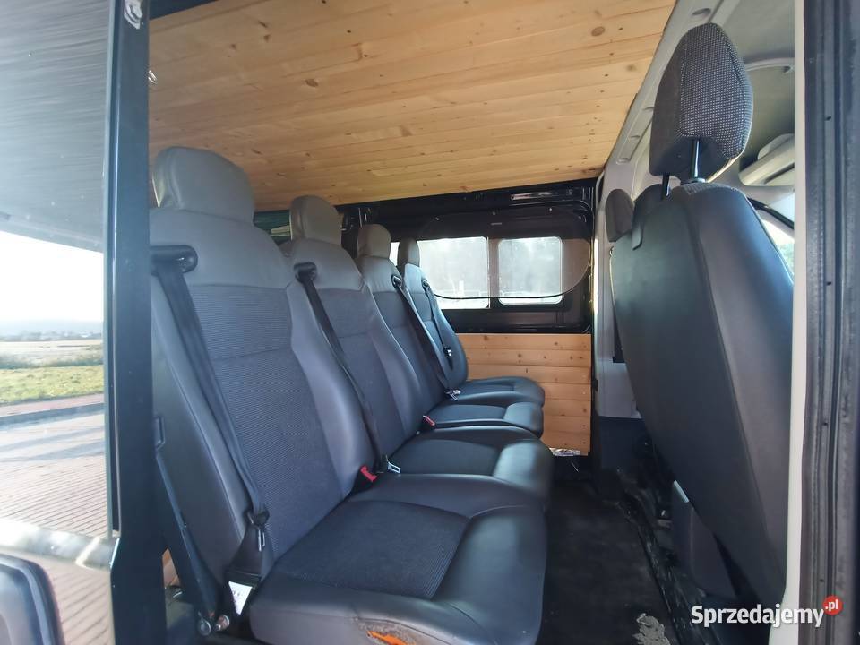 Peugeot Boxer 30 7 osobowy 5 lat właściciel Rok produkcji 2010 Samsonów-Piechotne