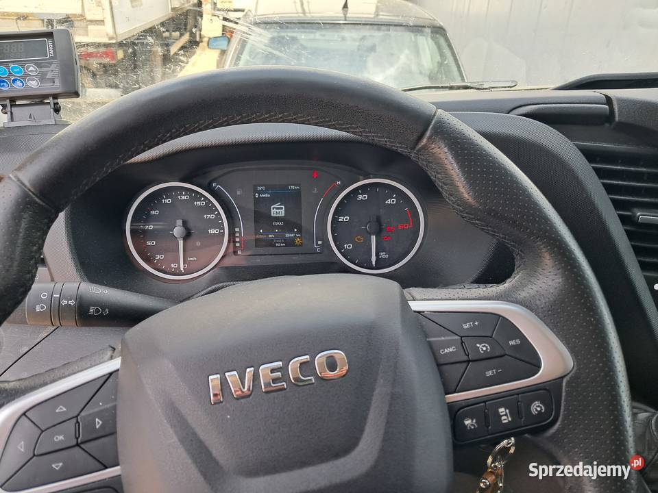 Wynajem Iveco Daily kontener chłodnia winda Konstancin-Jeziorna