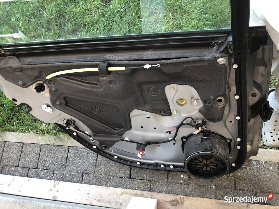 Drzwi LEWY tył AUDI A6 C6 avant 2006r LA7G Rok produkcji 2006