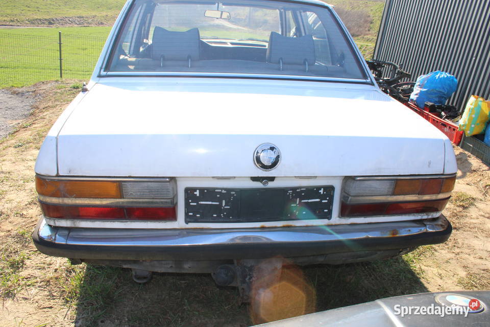 BMW E28 520i Sedan 1984r 267111 5 Benzyna M20B20