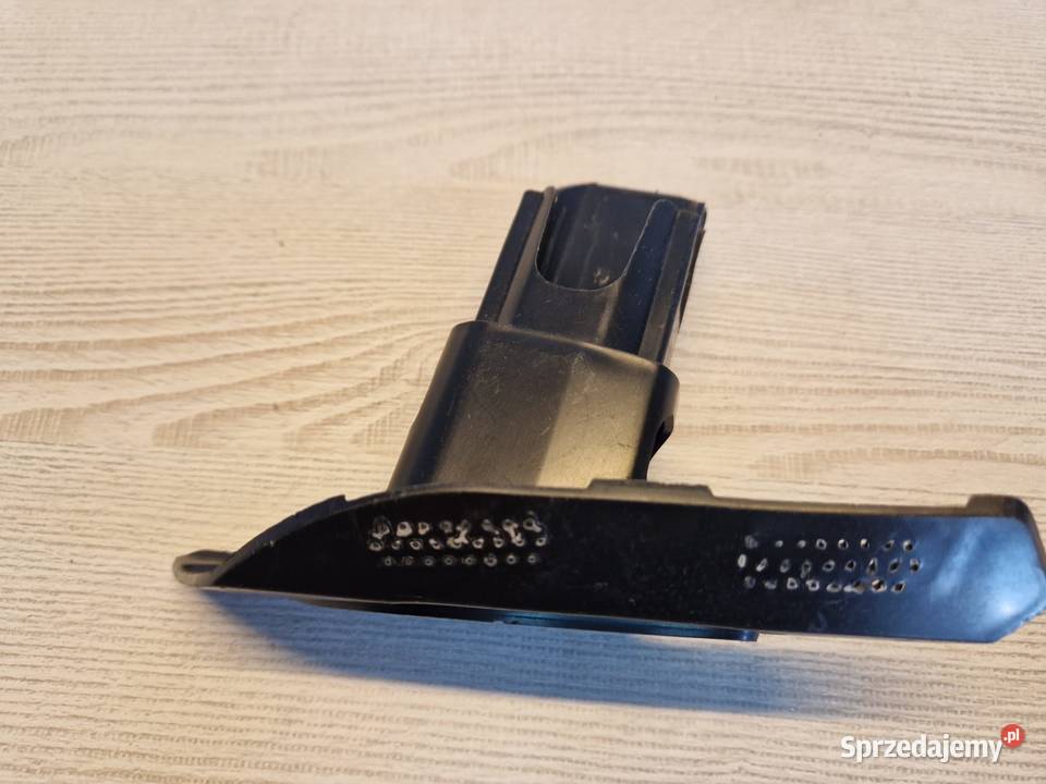 Mocowanie spryskiwacza WV Sportsvan strona lewa Kwilcz