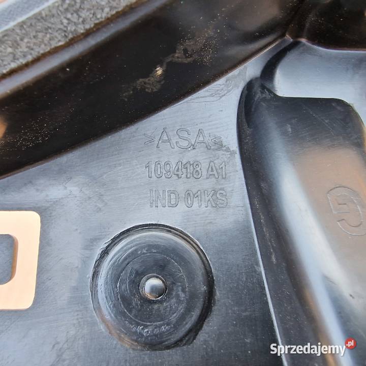 RENAULT MEGANE IV 4 NAROŻNIK SPOILER KLAPY LEWY Bieleń