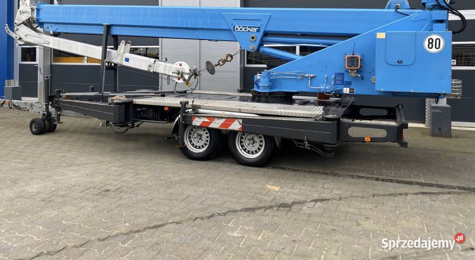 Żuraw Ciesielski dźwig dekarski Bocker AHK 25800