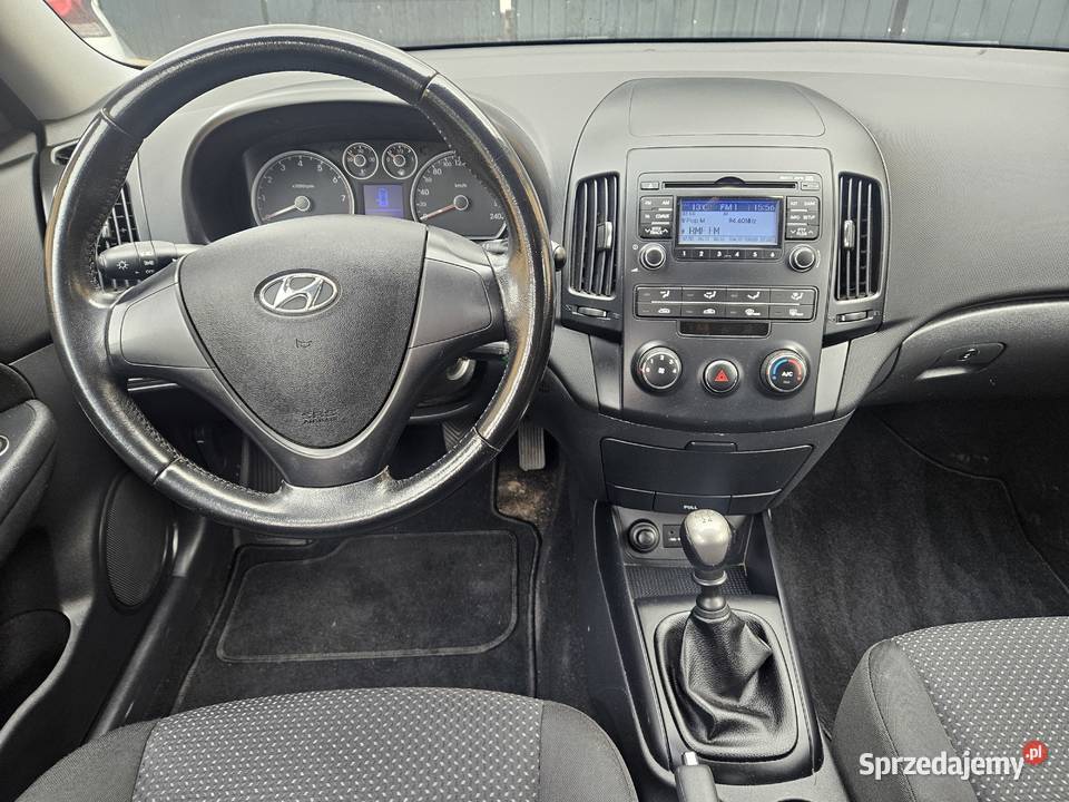 Hyundai i30 benzyna klimatyzacja 5 drzwi srebrny wielkopolskie Koźmin Wielkopolski